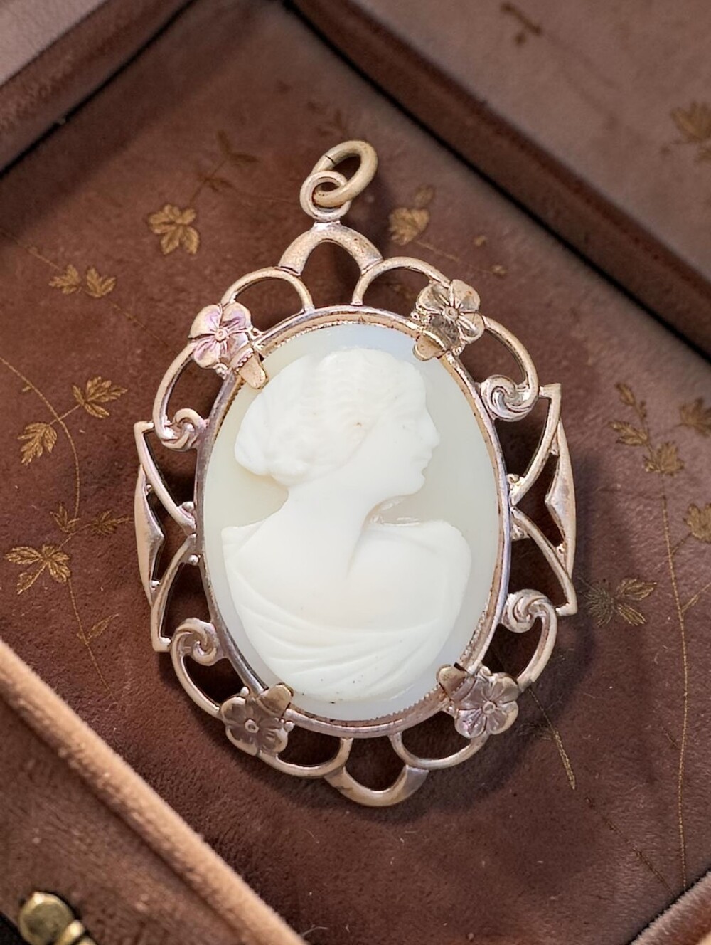 Antique Gold Filled Shell Cameo Pendant